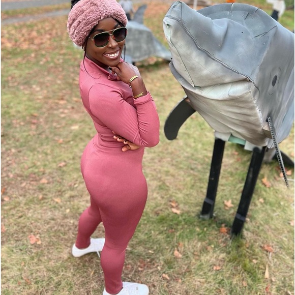 Pink spandex track suit set - Picture 3 of 8